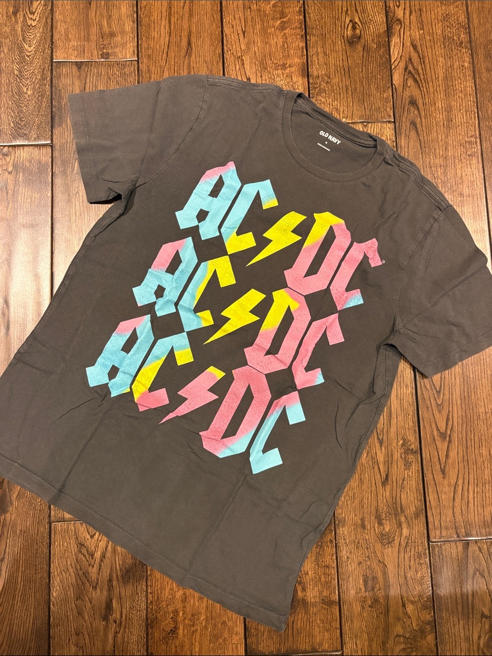 Old Navy AC/DC Graphic Tee in Charcoal with Multicolor Print